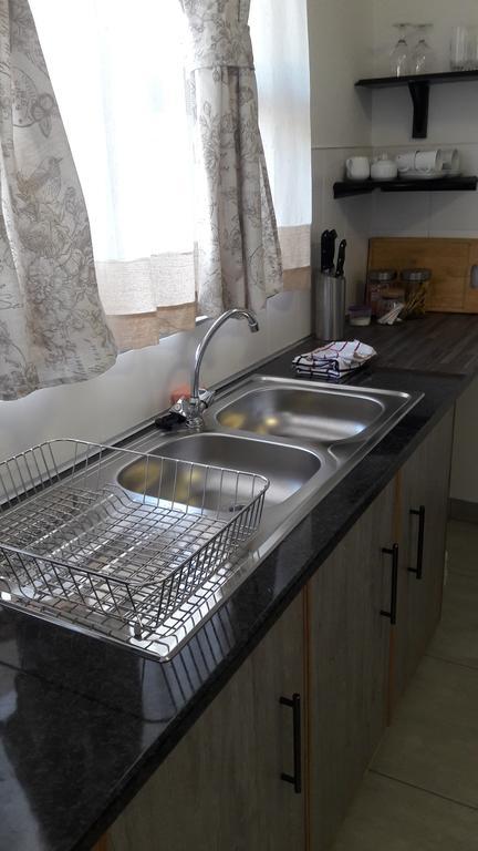 Self-Catering Studio, Unit 6 On Krupp Windhoek Buitenkant foto