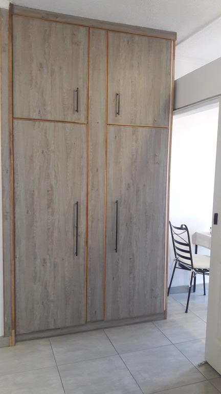 Self-Catering Studio, Unit 6 On Krupp Windhoek Buitenkant foto